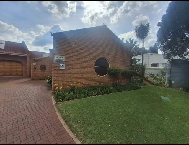 4 BEDROOM HOUSE FOR SALE IN VANDERBIJLPARK SE 3